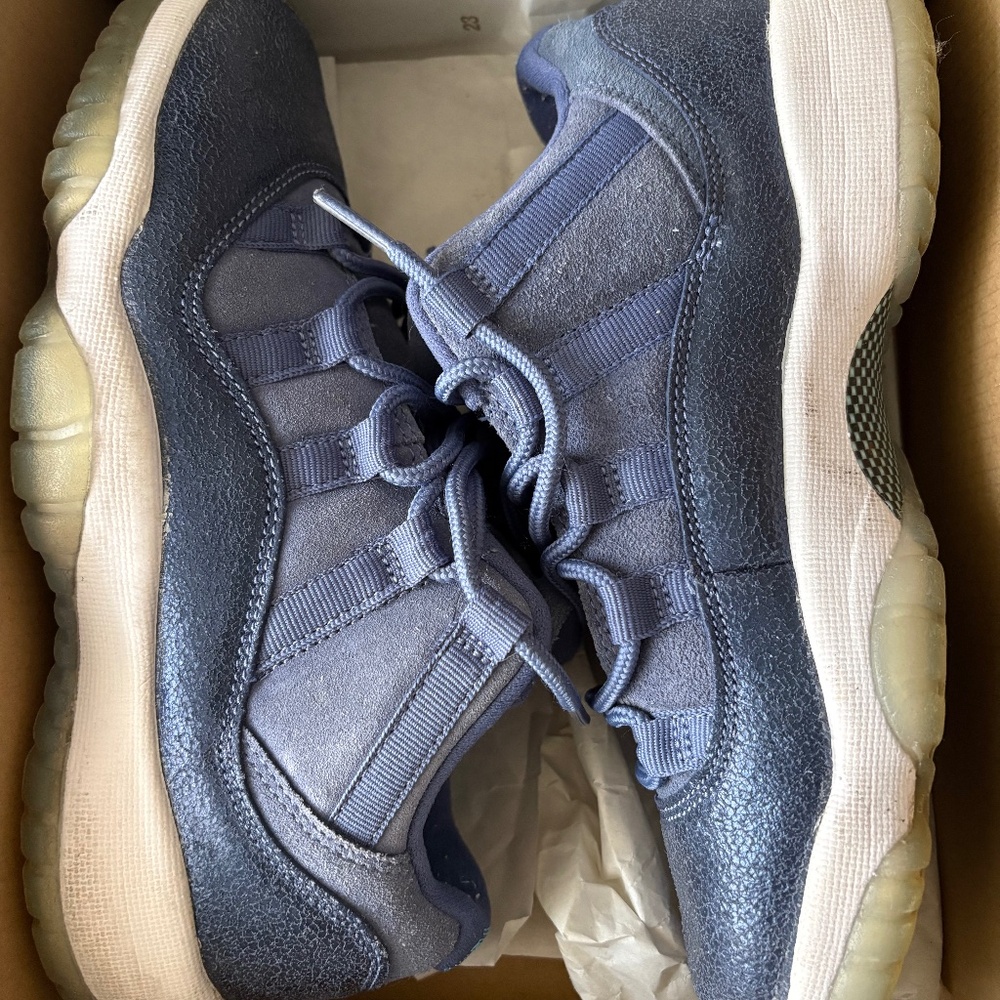 Air Jordan 11 Retro Low GG